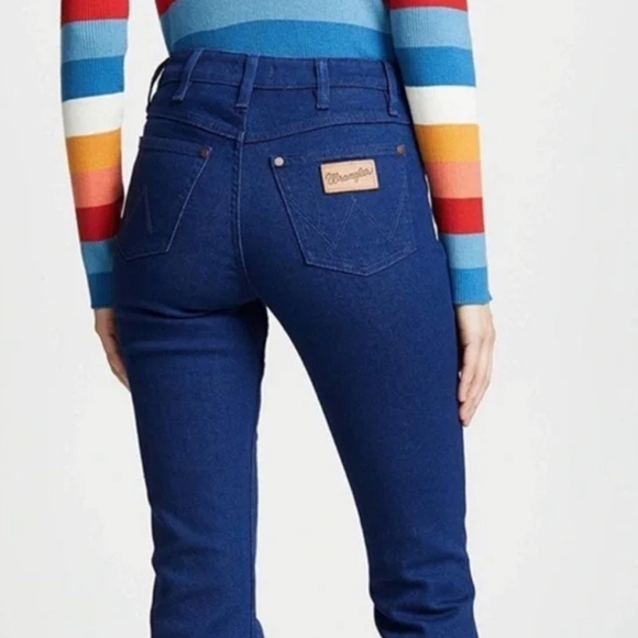 FREE PEOPLE x WRANGLER EXAGGERATED BOOT FLARE JEANS - Picture 2 of 13